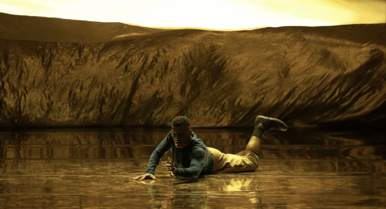 Athlétique : le chorégraphe Hervé Koubi se frotte au soleil