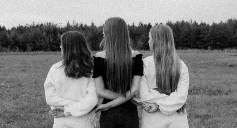 Trois sœurs, autant de regards différents sur l&rsquo;expatriation vécue en famille