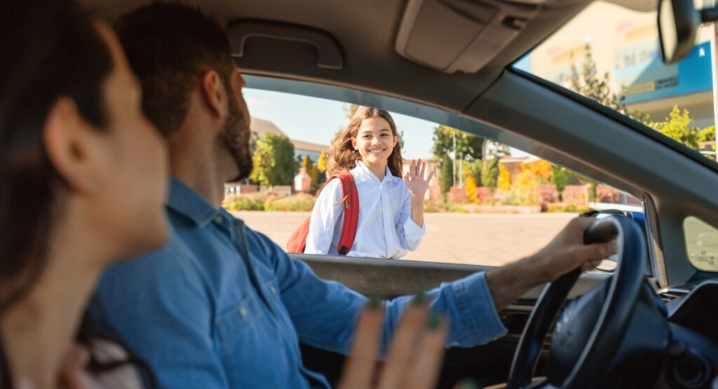 French Expat (BONUS): “Travaille bien” ou “Have fun” ? Ce que la vie à l&rsquo;étranger change dans l’éducation