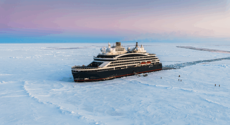 À bord du Commandant Charcot, chefs et diplomates explorent le pouvoir de la gastronomie