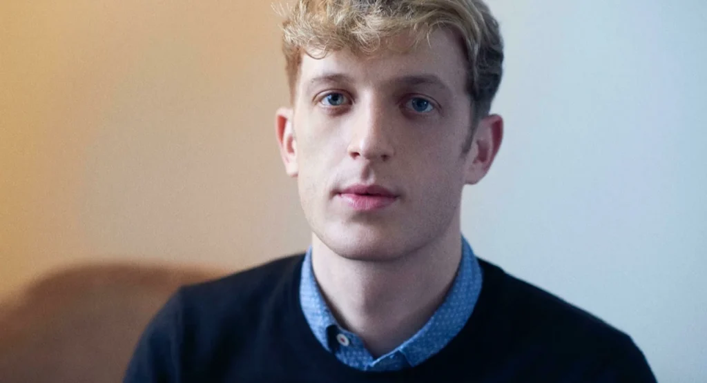 « Édouard Louis et Milo Rau : The Interrogation », le théâtre de la vulnérabilité