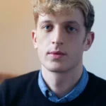 « Édouard Louis et Milo Rau : The Interrogation », le théâtre de la vulnérabilité 