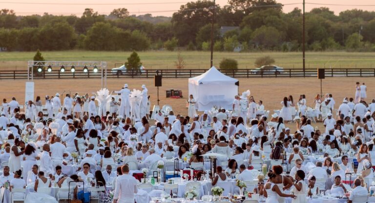 Le Dîner en Blanc fête la rentrée à Dallas