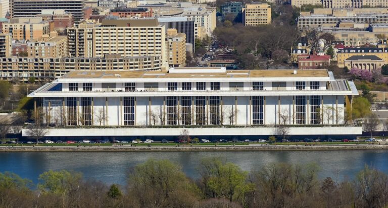 Le Kennedy Center fermé, où voir un spectacle à Washington cet automne ?
