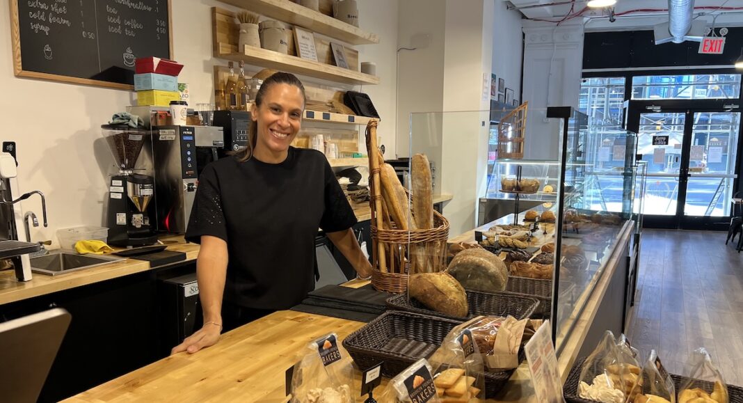 Sabrina Tartour dans le local de Flatbush Avenue / AB