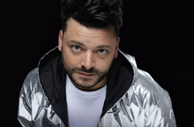 L&rsquo;humoriste Kev Adams en anglais avec « Do You Wanna Hang Out? »