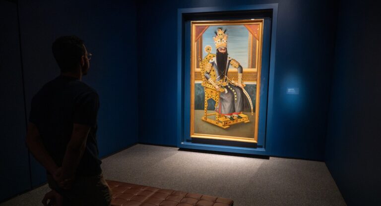 Du Louvre au Smithsonian : 26 chefs-d&rsquo;œuvre de l&rsquo;art islamique exposés à DC, un prêt exceptionnel