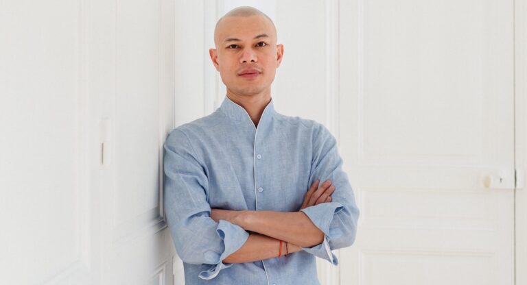Jean-Baptiste Phou, l&rsquo;écrivain qui écoute les silences de l&rsquo;exil, de passage dans la Bay Area